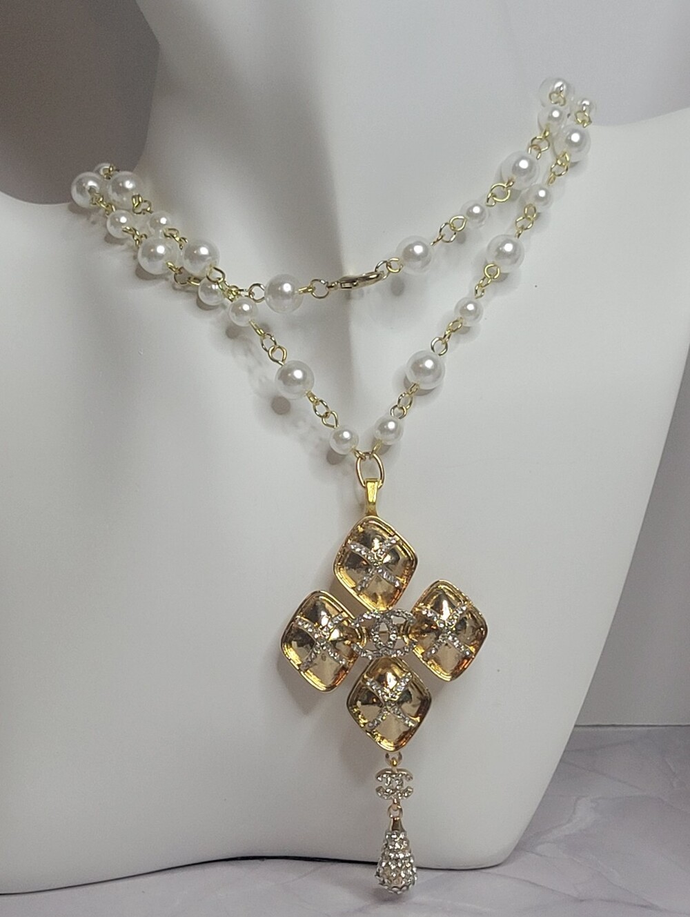 Gold and White Pearl Pendant Necklace - Elegant Women's Jewelry